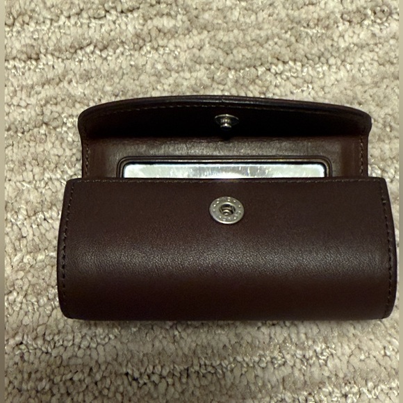 Coach vintage Brown Leather lip stick holder - Picture 4 of 6